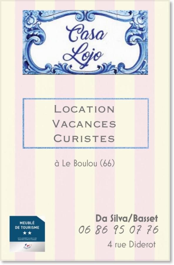 Centre Du Boulou: Family In Center *